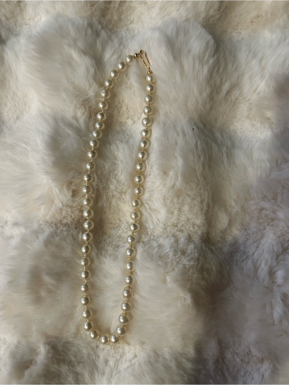Authentic Classic Cream Pearl Necklace with Gold Clasp